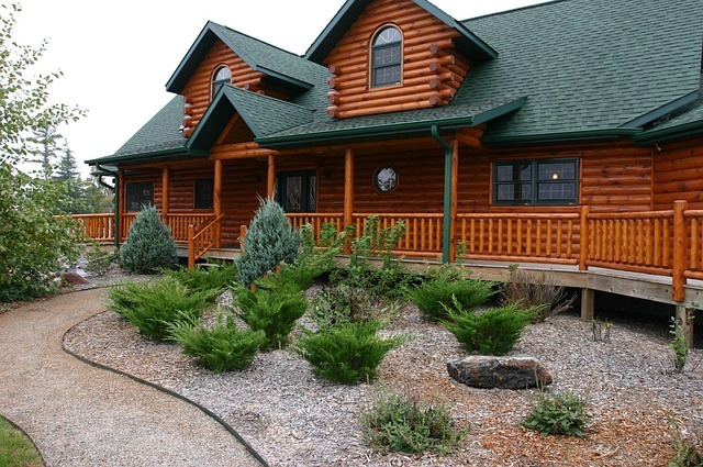 what does a log cabin roof look like